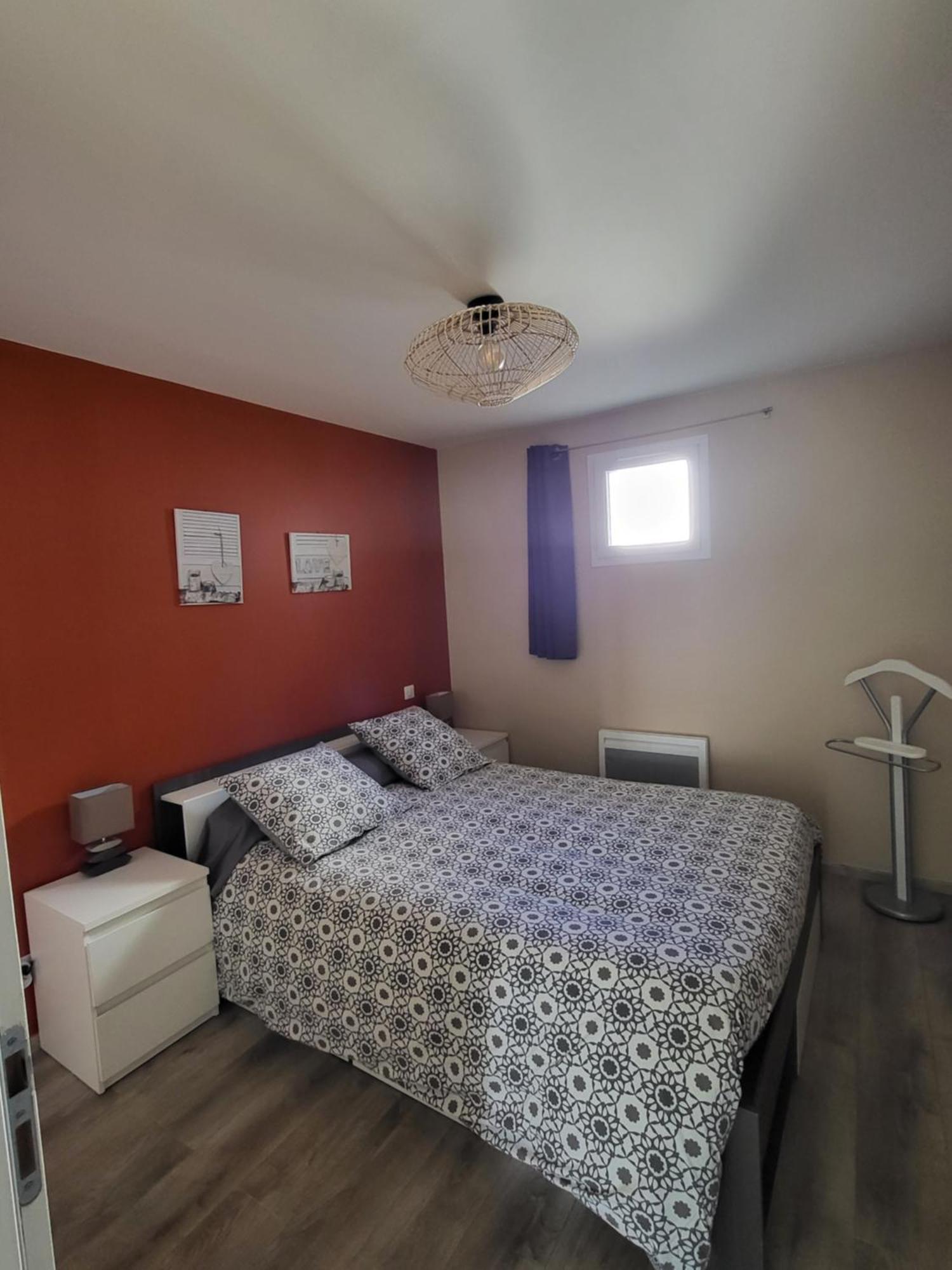 Le Touristic Appartements Люс-Сен-Совёр Экстерьер фото